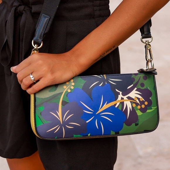 NWT Pepper Paisley & Co. Tropical Print Leather Zip Box Bag - Picture 2 of 3